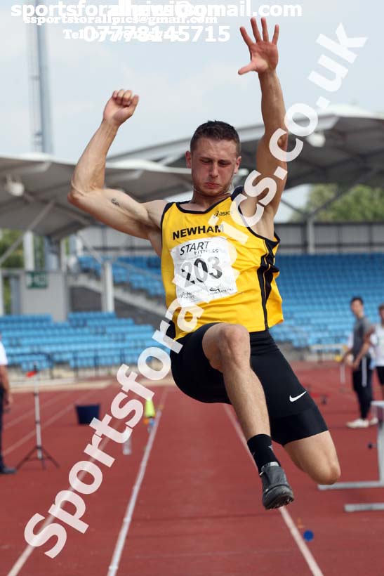 Senior mens long jump, Northern Senior and Under-20s Champs., Sports City, Manchester. Photo: David T. Hewitson/Sports for All Pics